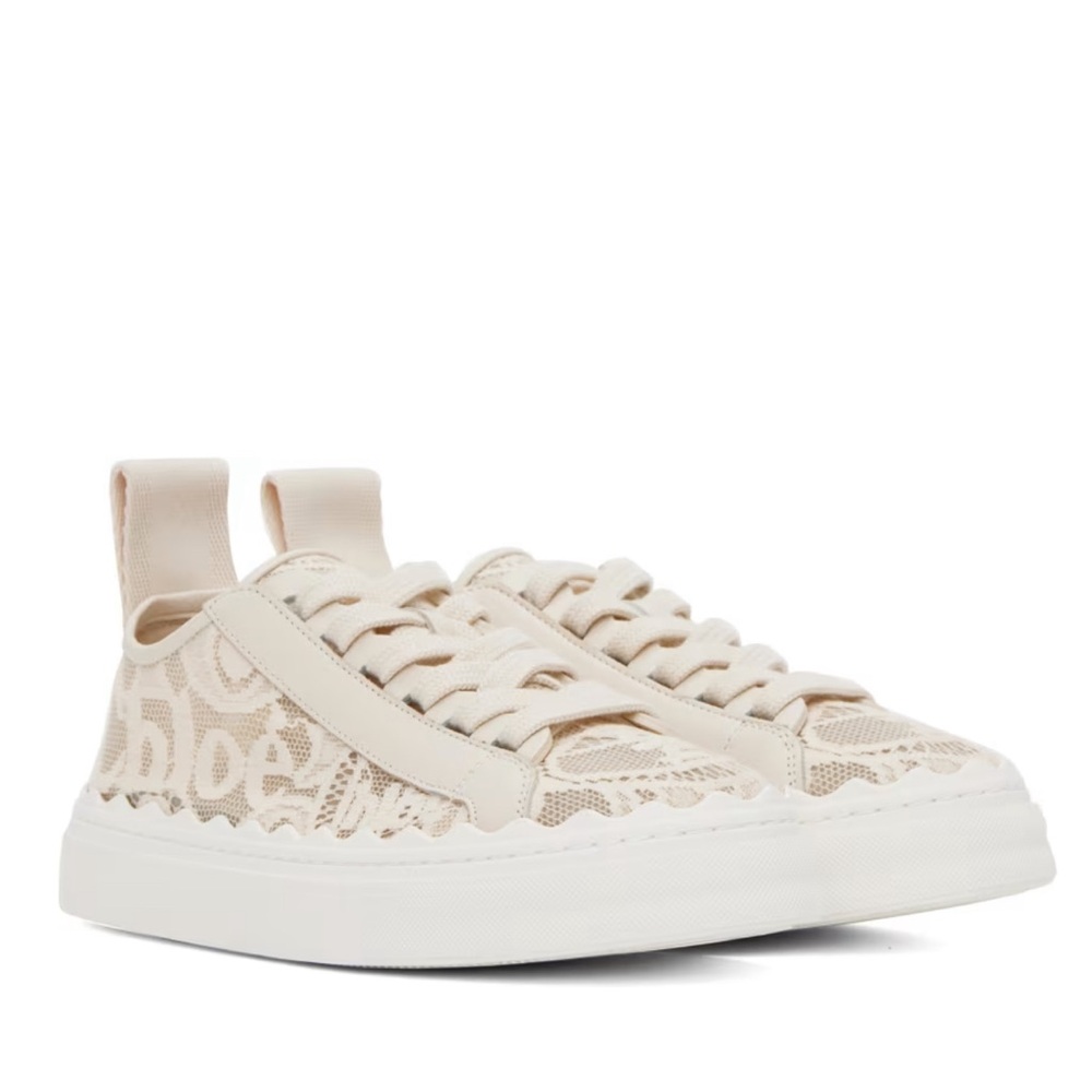CHLOÉ
Beige Lauren Sneakers